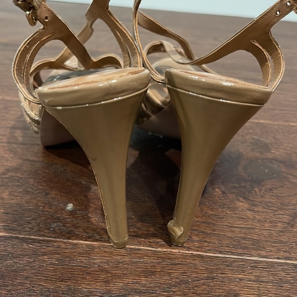 Elie Tahari Nude Sandals size 39/9 - Picture 4 of 8